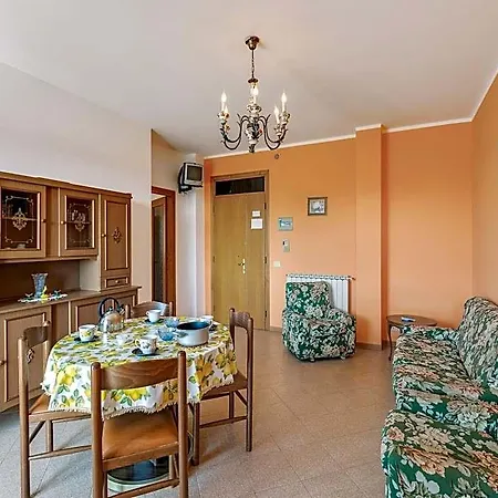 Hotel Serene Lakeview